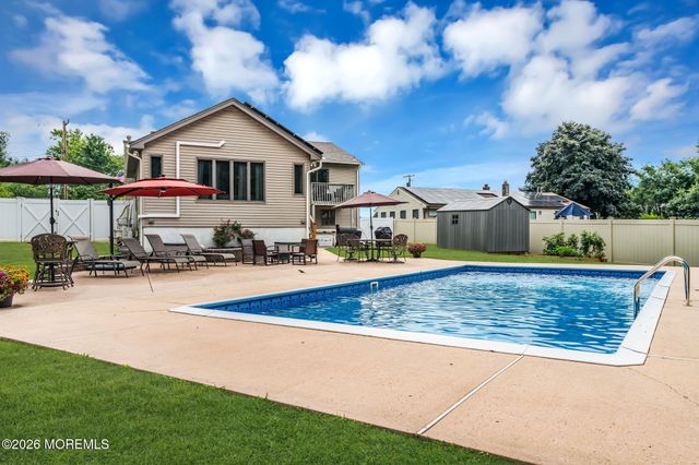 5 Forsgate Drive, Freehold, NJ 07728