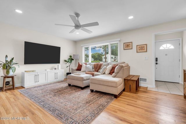 5 Forsgate Drive, Freehold, NJ 07728