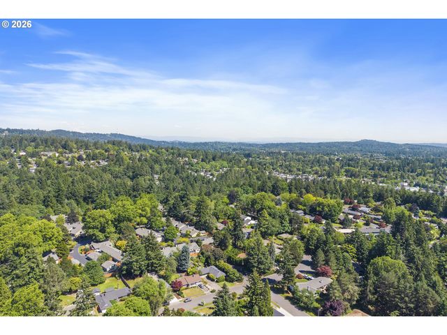 2140 Sw KNOLLCREST Dr, Portland, OR 97225