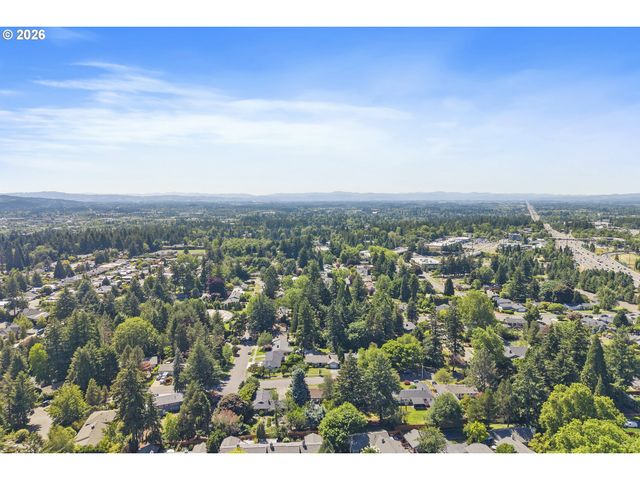 2140 Sw KNOLLCREST Dr, Portland, OR 97225