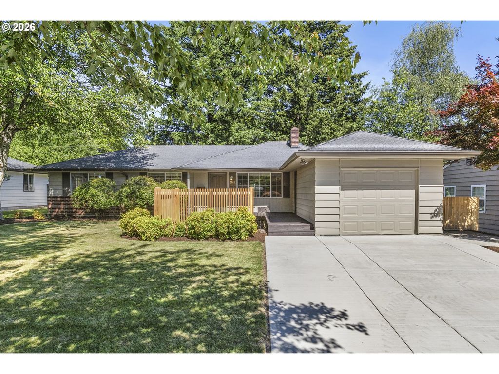 2140 Sw KNOLLCREST Dr, Portland, OR 97225