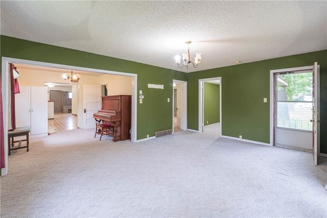 308 1st Street N, Ryegate, MT 59074