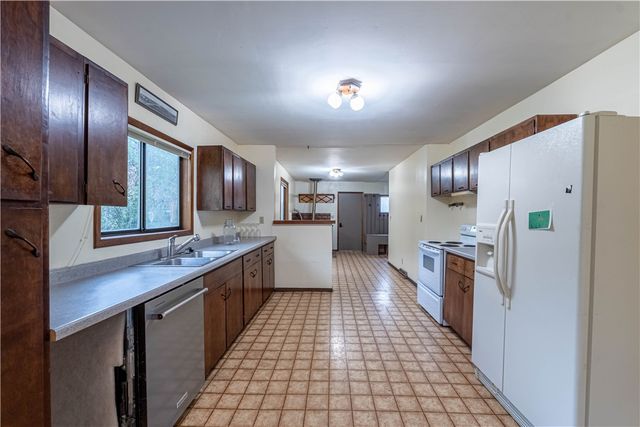 308 1st Street N, Ryegate, MT 59074