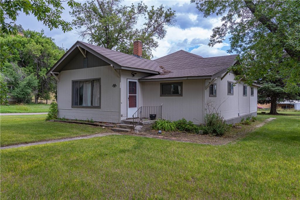 308 1st Street N, Ryegate, MT 59074