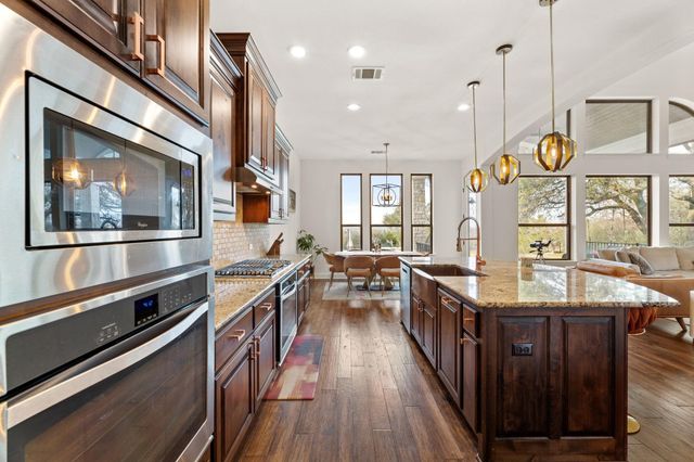 3013 Vista Heights DR, Leander, TX 78641