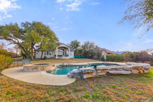 3013 Vista Heights DR, Leander, TX 78641