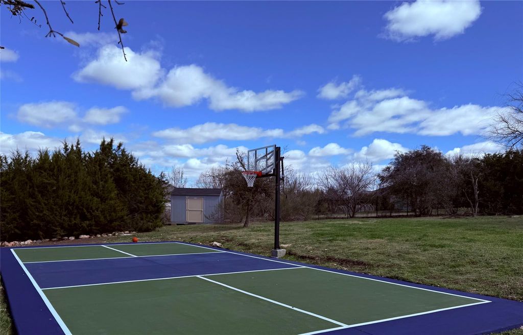 3013 Vista Heights DR, Leander, TX 78641