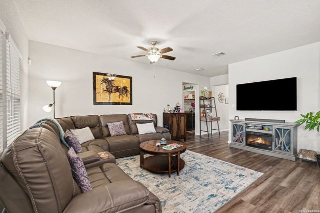 518 Moonvine Way, New Braunfels, TX 78130