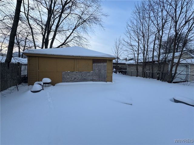 62 Sumner Place, Buffalo, NY 14211