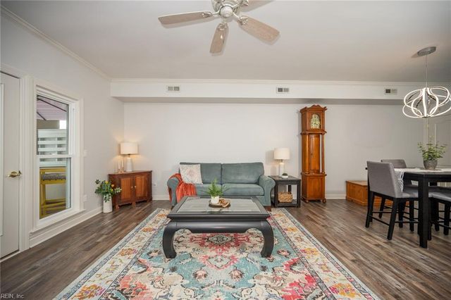 103 Continental DR # 3, Elizabeth City, NC 27909