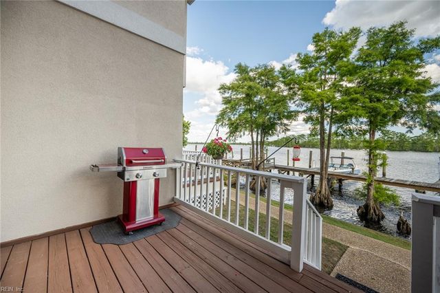 103 Continental DR # 3, Elizabeth City, NC 27909
