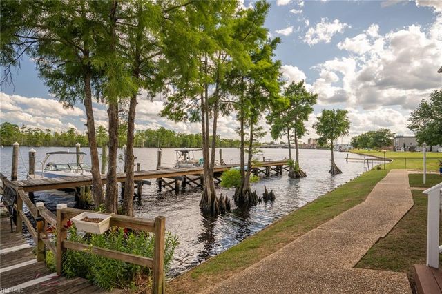 103 Continental DR # 3, Elizabeth City, NC 27909