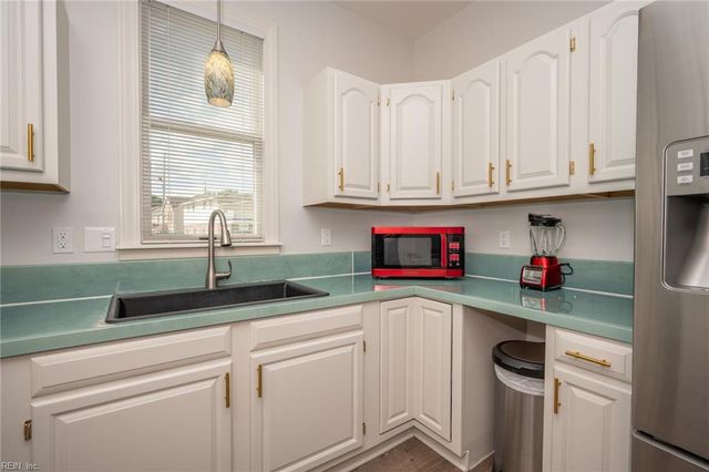 103 Continental DR # 3, Elizabeth City, NC 27909