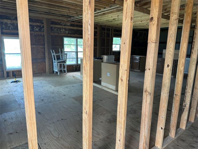 860 Wade Street, Clute, TX 77531