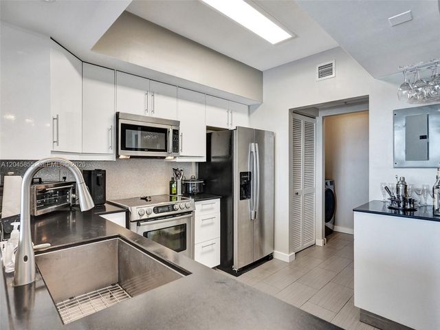 3020 NE 32nd Ave 925, Fort Lauderdale, FL 33308