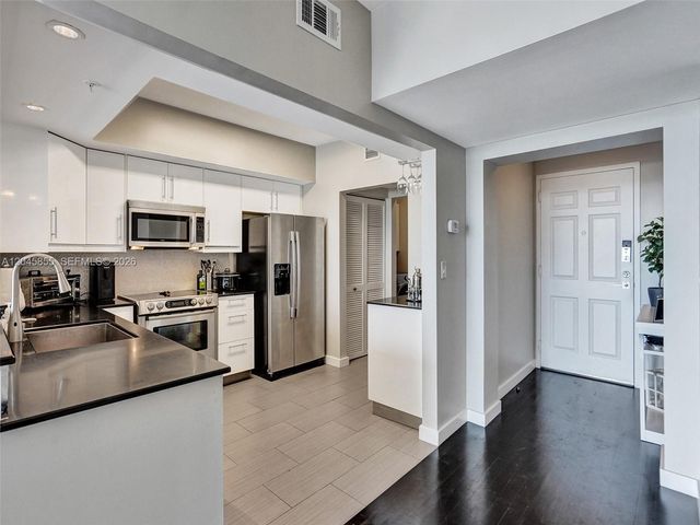 3020 NE 32nd Ave 925, Fort Lauderdale, FL 33308