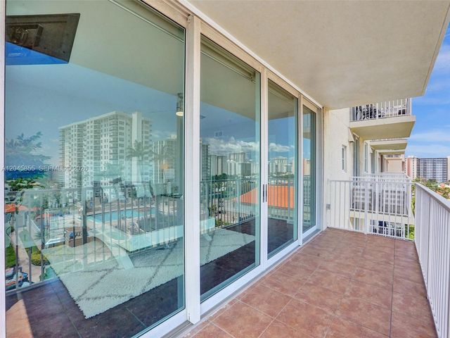 3020 NE 32nd Ave 925, Fort Lauderdale, FL 33308