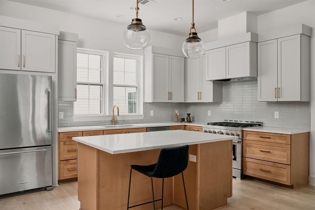 2209 Woodland Ave 601, Austin, TX 78741