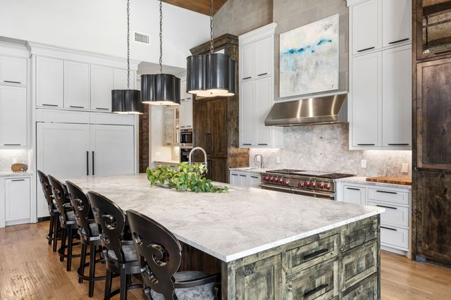 528 Lodge Hill Drive, Heath, TX 75032