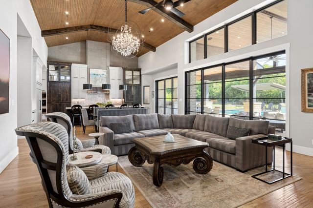 528 Lodge Hill Drive, Heath, TX 75032