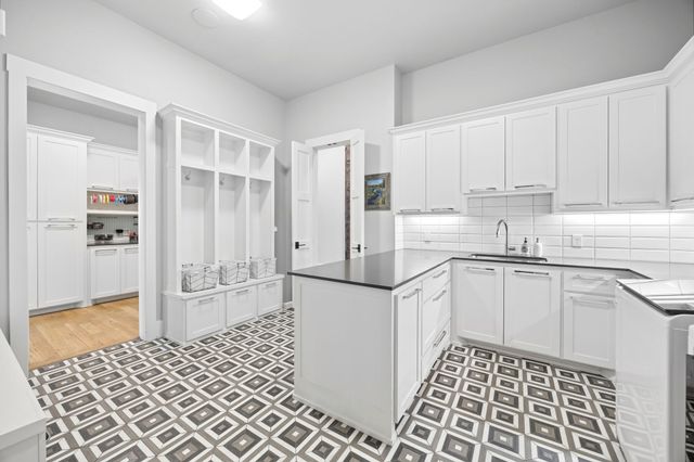528 Lodge Hill Drive, Heath, TX 75032
