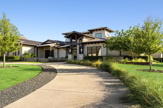 528 Lodge Hill Drive, Heath, TX 75032