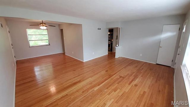 1133 Fain Drive, St Louis, MO 63125