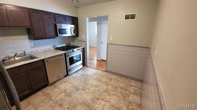 1133 Fain Drive, St Louis, MO 63125