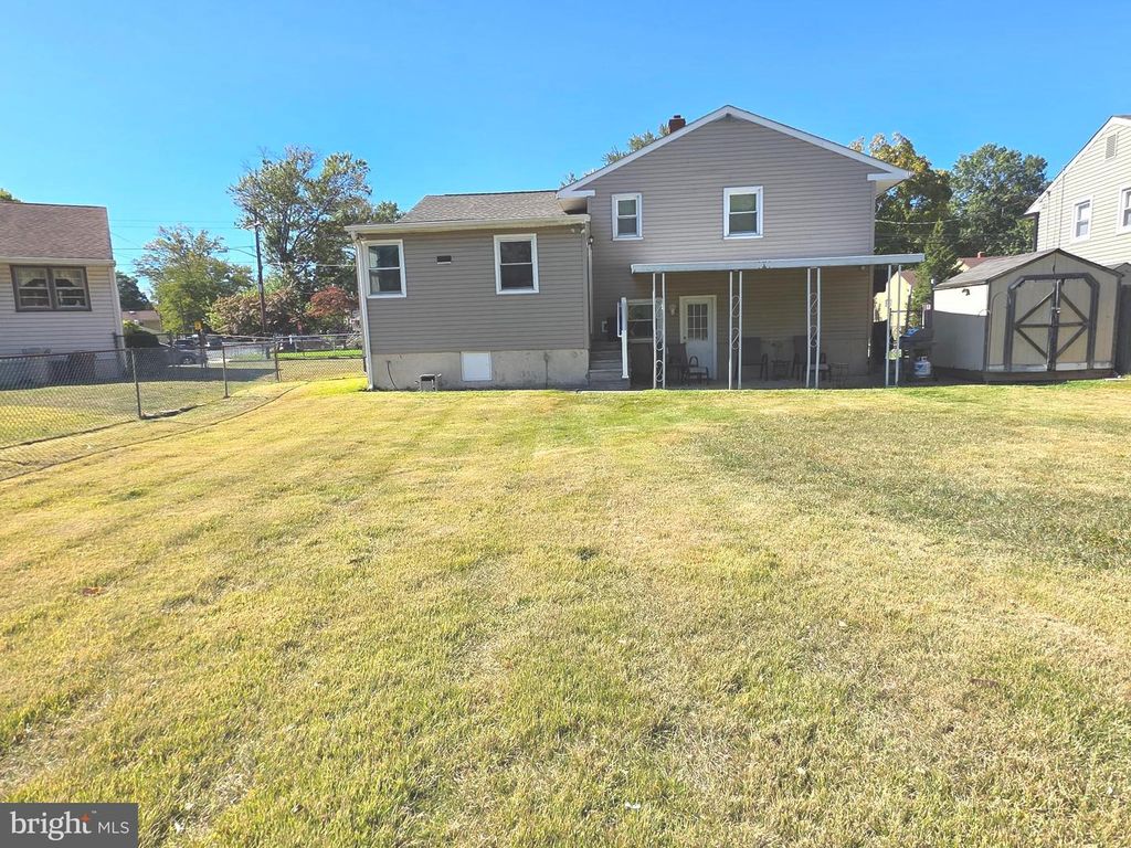 27 GOLDY DR, Gloucester City, NJ 08030