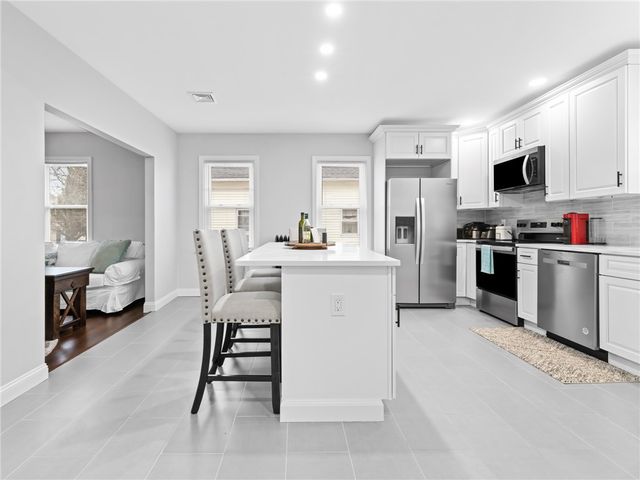 23 Mowry Avenue, East Providence, RI 02914