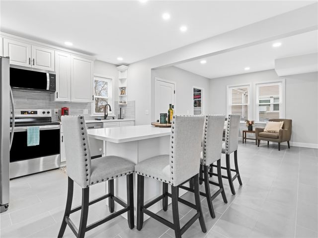 23 Mowry Avenue, East Providence, RI 02914