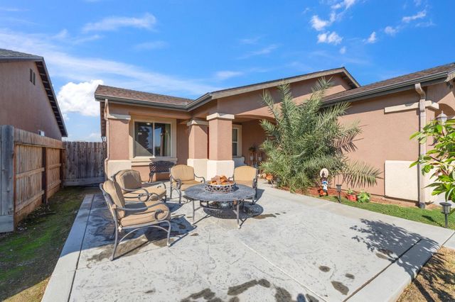 1292 Monterey Avenue, Hanford, CA 93230