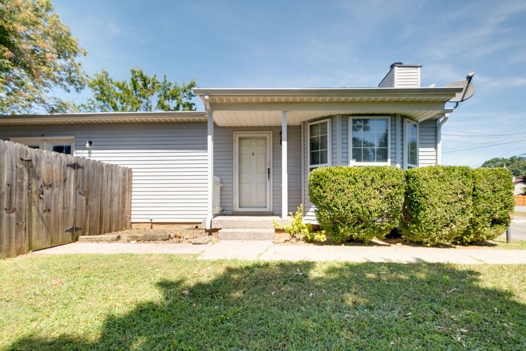 949 Patio Drive, Nashville, TN 37214