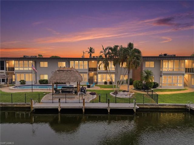 632 Victoria DR 103, Cape Coral, FL 33904