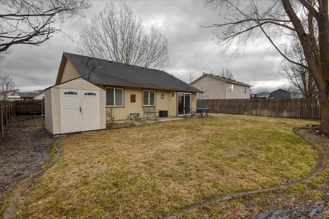 1913 N Harmony Ln, Spokane Valley, WA 99016