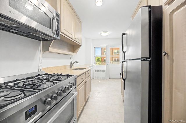 3130 Irwin Avenue 4B, Bronx, NY 10463