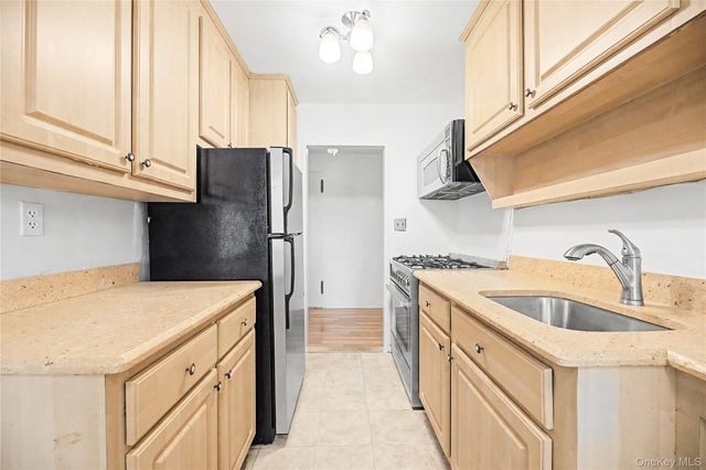 3130 Irwin Avenue 4B, Bronx, NY 10463