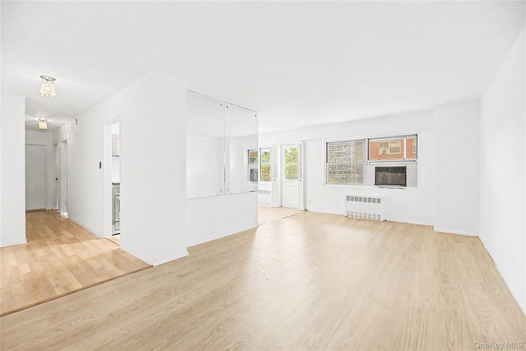 3130 Irwin Avenue 4B, Bronx, NY 10463 — photo 2