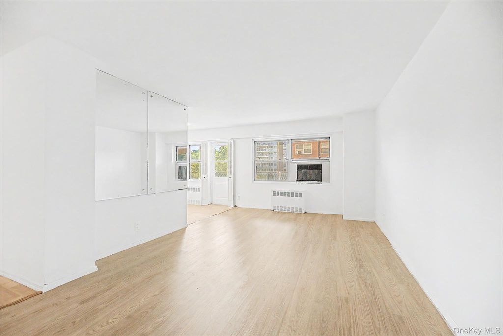 3130 Irwin Avenue 4B, Bronx, NY 10463 — photo 3
