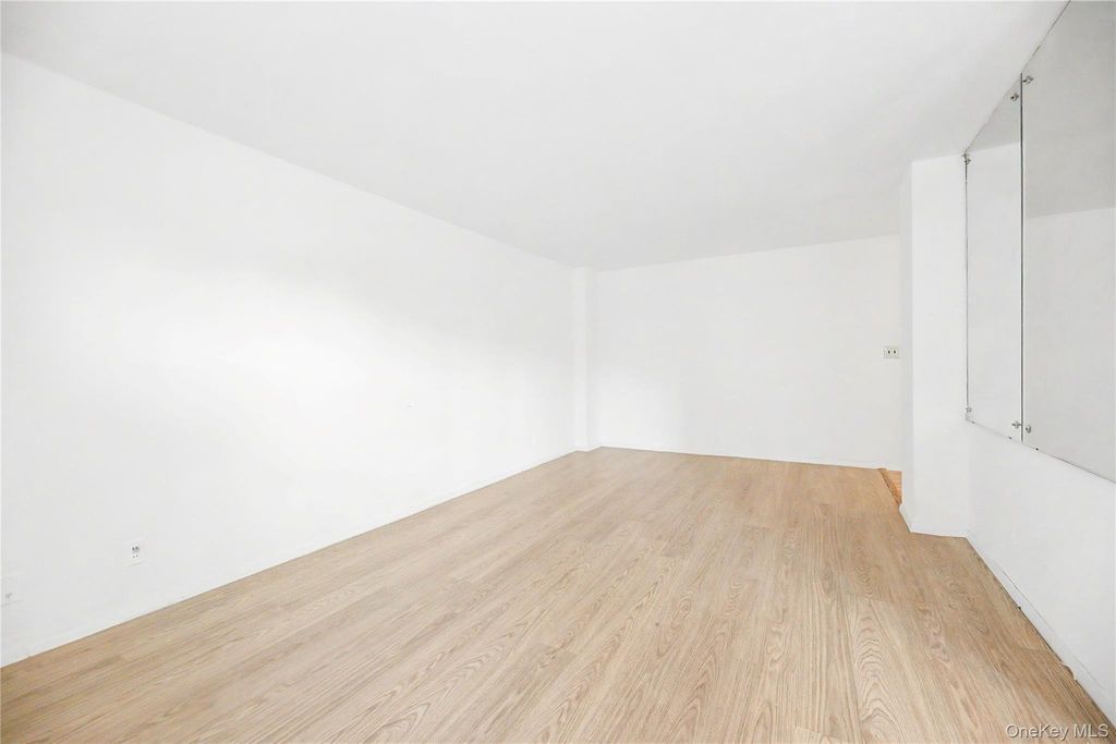 3130 Irwin Avenue 4B, Bronx, NY 10463 — photo 5