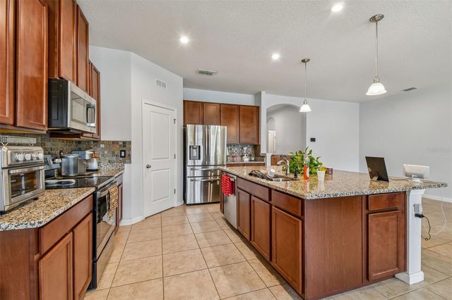 504 AFFIRMED WAY, Davenport, FL 33837