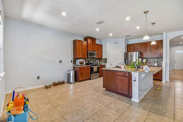 504 AFFIRMED WAY, Davenport, FL 33837