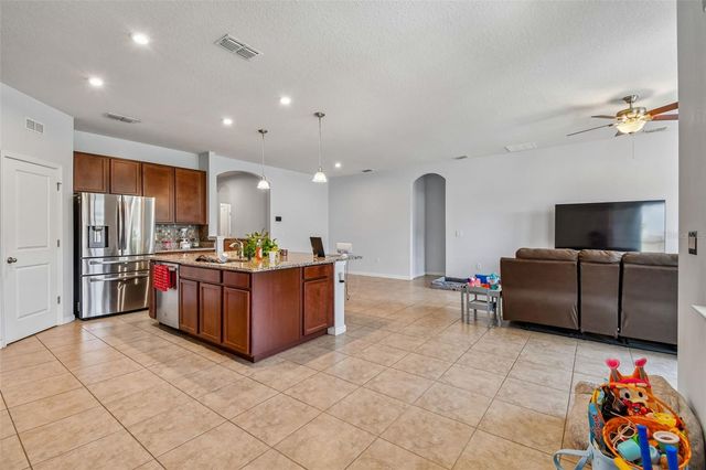 504 AFFIRMED WAY, Davenport, FL 33837