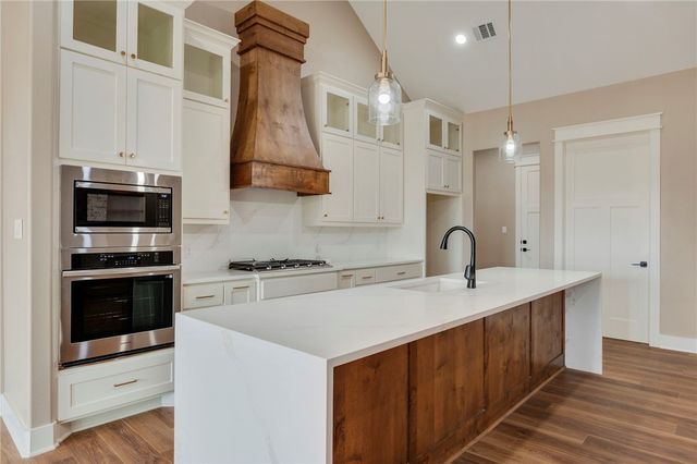 4717 Legendary Drive, College Station, TX 77845