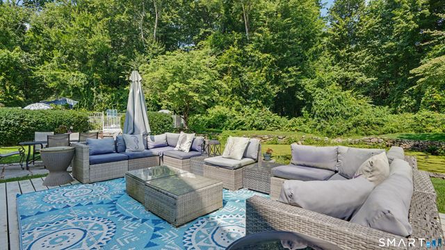 81 Trails End Road, Weston, CT 06883