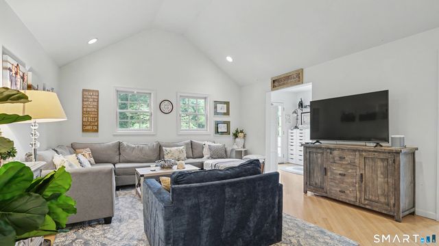 81 Trails End Road, Weston, CT 06883