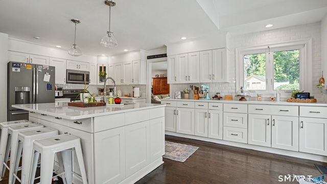 81 Trails End Road, Weston, CT 06883