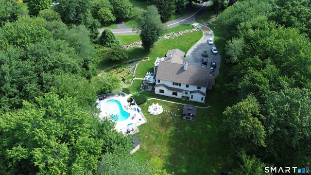 81 Trails End Road, Weston, CT 06883
