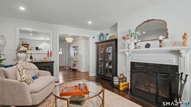 81 Trails End Road, Weston, CT 06883