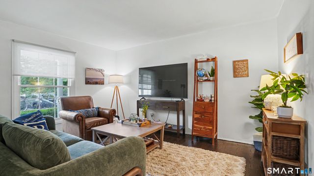 81 Trails End Road, Weston, CT 06883